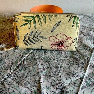URBAN cream and floral wallet